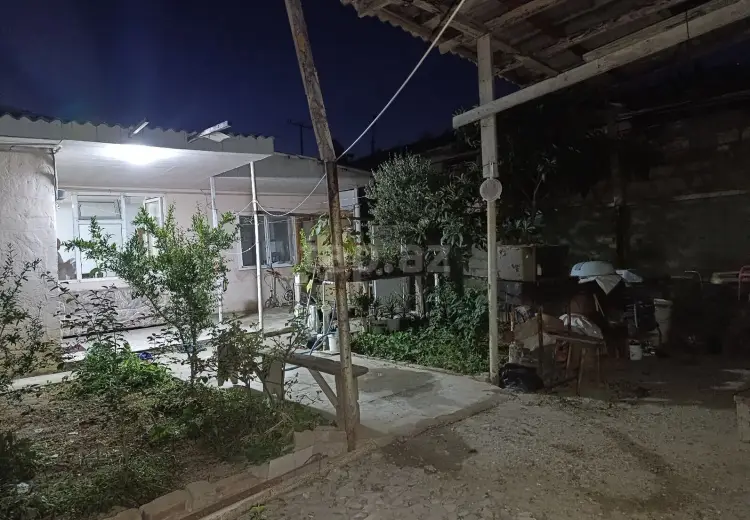 8 otaqlı mənzil , Bakı