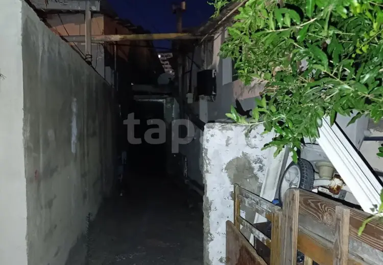 8 otaqlı mənzil , Bakı
