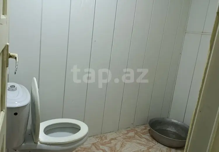 8 otaqlı mənzil , Bakı