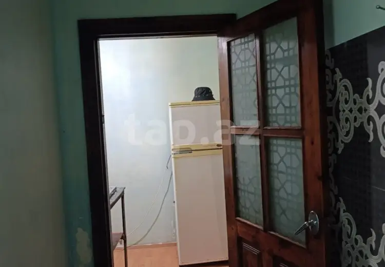 8 otaqlı mənzil , Bakı