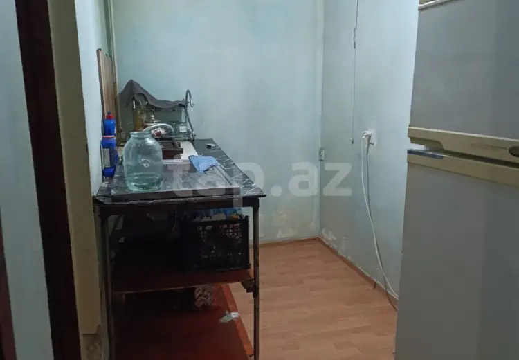 8 otaqlı mənzil , Bakı