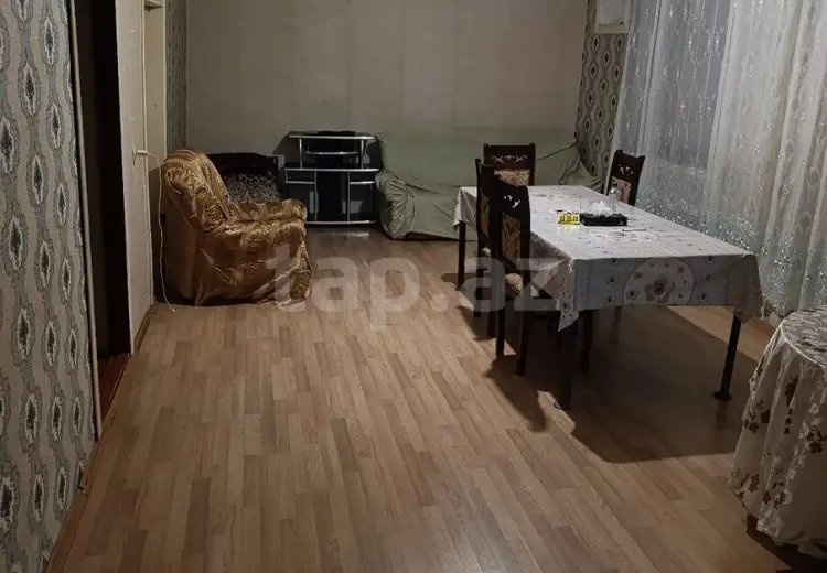 8 otaqlı mənzil , Bakı