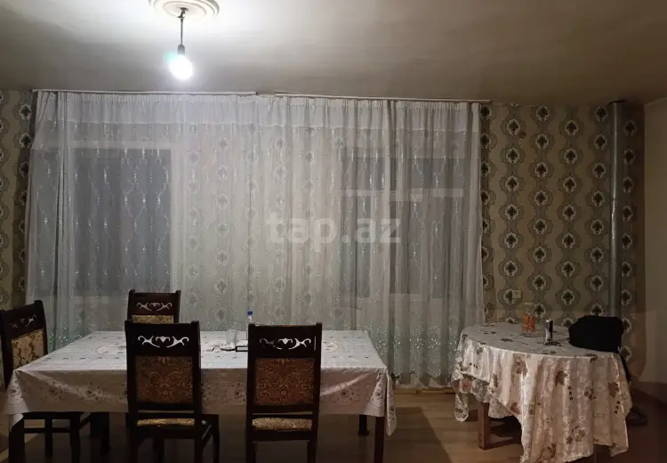8 otaqlı mənzil , Bakı