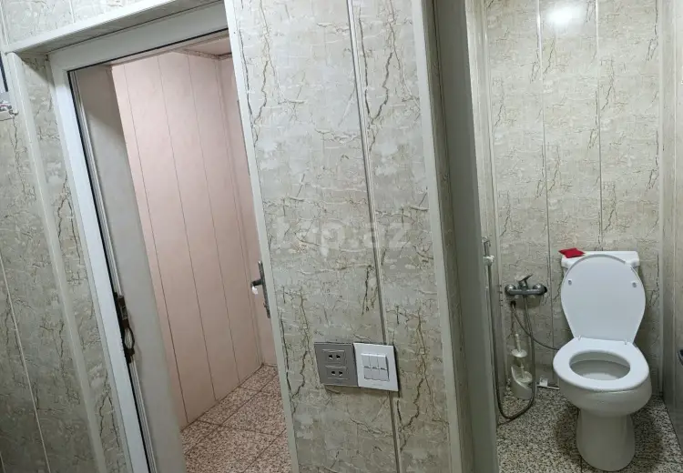8 otaqlı mənzil , Bakı