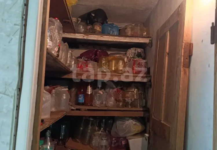 8 otaqlı mənzil , Bakı