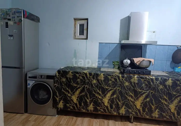 8 otaqlı mənzil , Bakı