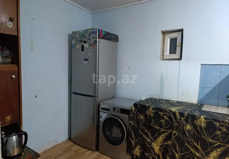 8 otaqlı mənzil , Bakı