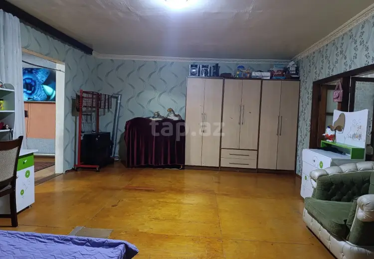 8 otaqlı mənzil , Bakı