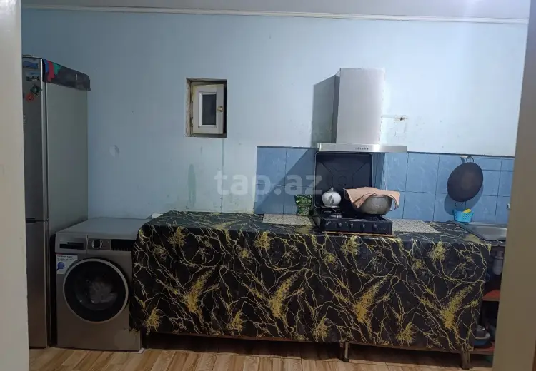8 otaqlı mənzil , Bakı