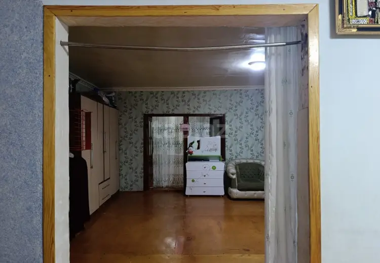 8 otaqlı mənzil , Bakı