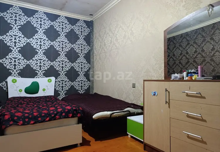 8 otaqlı mənzil , Bakı