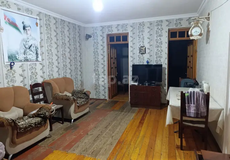 8 otaqlı mənzil , Bakı