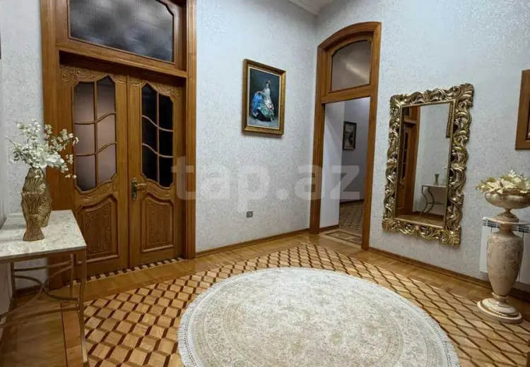 7 otaqlı mənzil , Bakı
