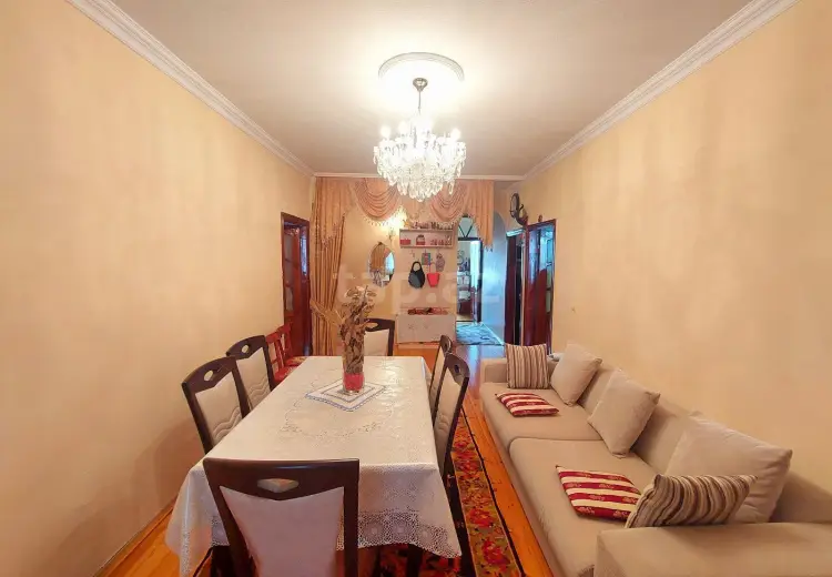 4 otaqlı mənzil , Bakı