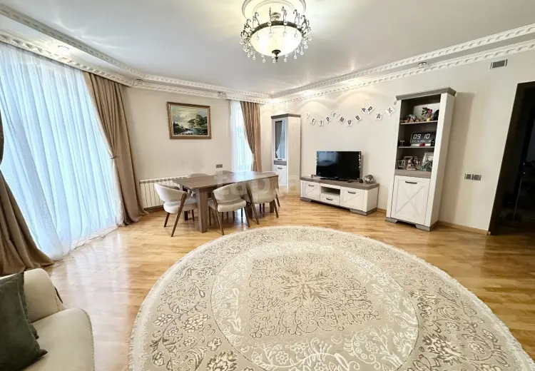 4 otaqlı mənzil , Bakı