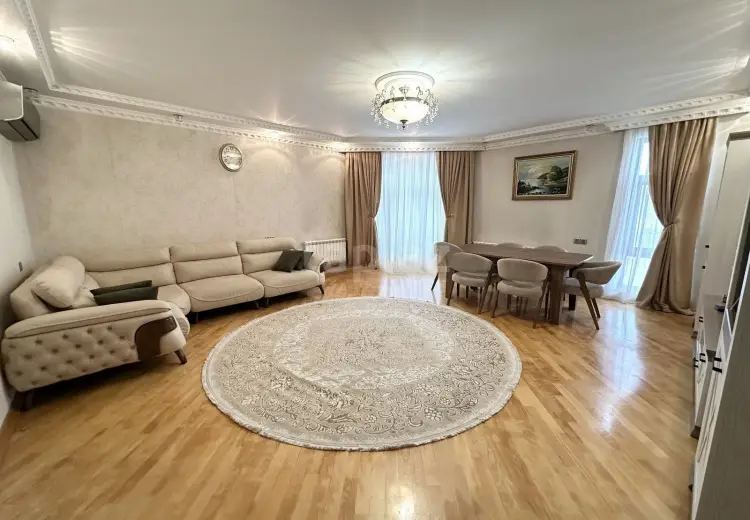 4 otaqlı mənzil , Bakı