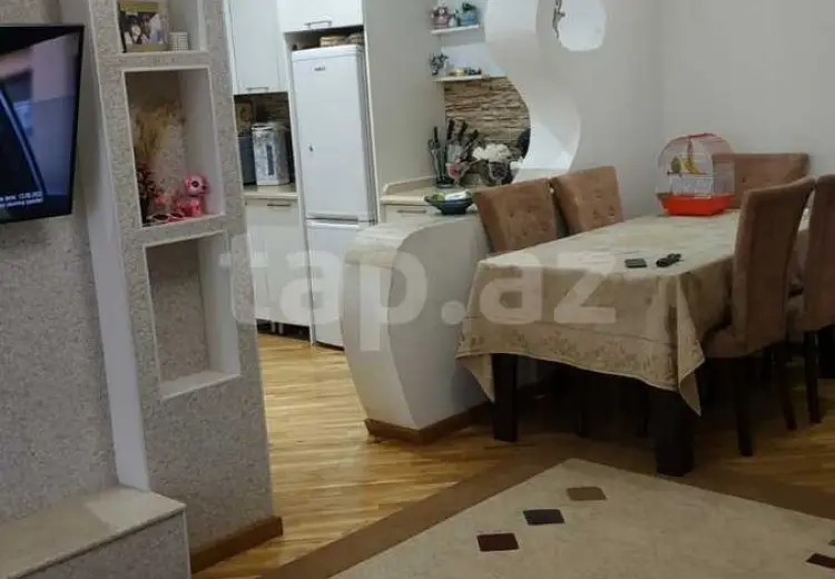 3 otaqlı mənzil , Bakı