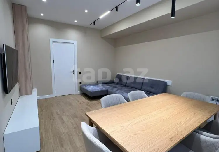 4 otaqlı mənzil , Bakı