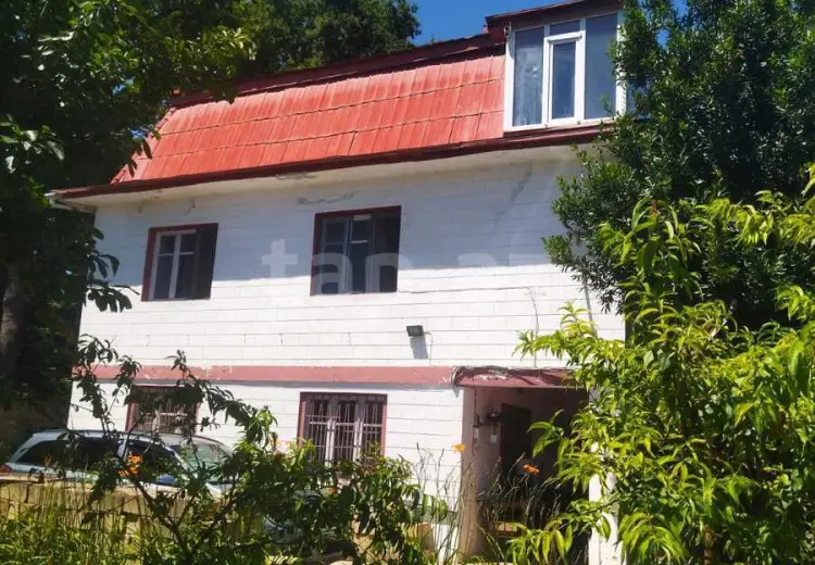 12 otaqlı mənzil , Xudat