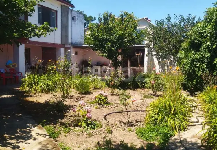 12 otaqlı mənzil , Xudat