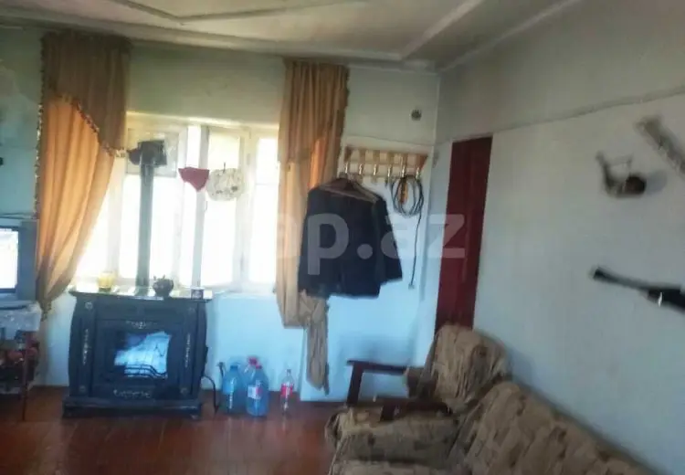 12 otaqlı mənzil , Xudat