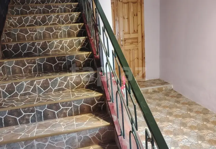 8 otaqlı mənzil , Qəbələ