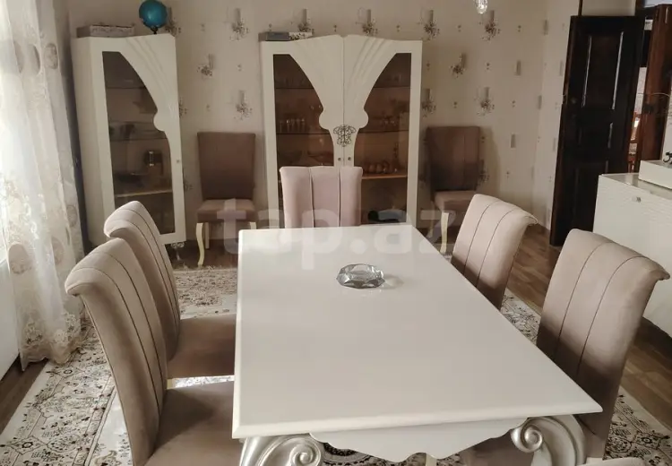 8 otaqlı mənzil , Qəbələ