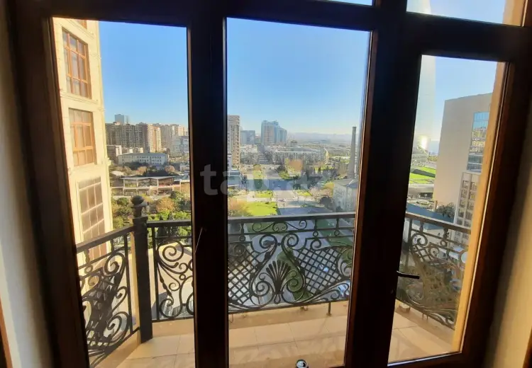 3 otaqlı mənzil , Səbail, Bakı