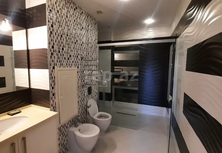 3 otaqlı mənzil , Səbail, Bakı