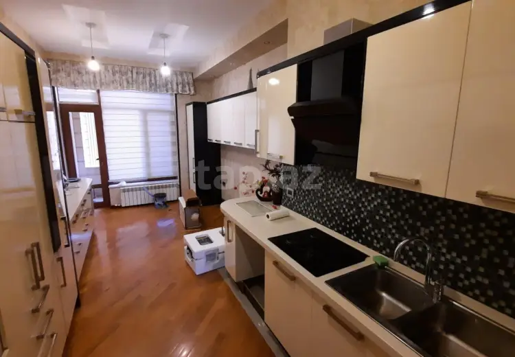 3 otaqlı mənzil , Səbail, Bakı