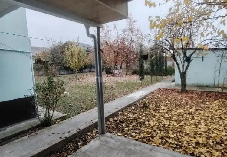 8 otaqlı mənzil Satılır, Qəbələ
