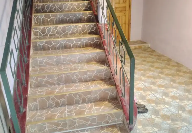 8 otaqlı mənzil Satılır, Qəbələ