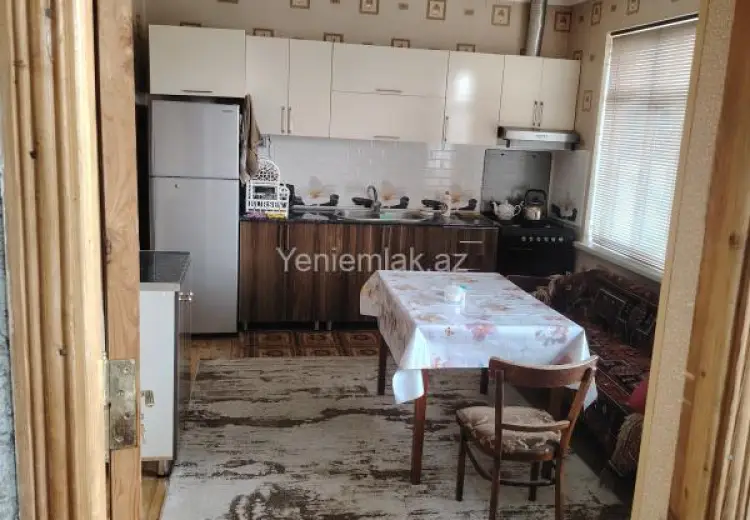 8 otaqlı mənzil Satılır, Qəbələ
