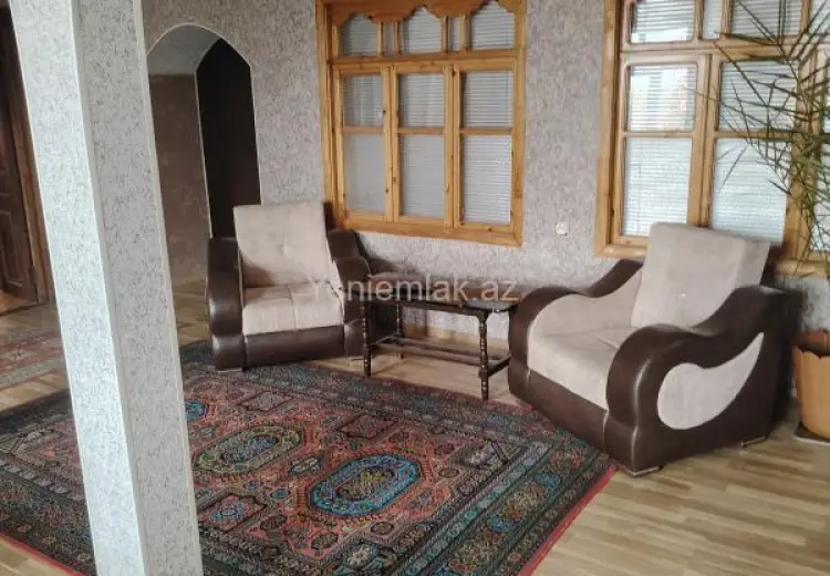 8 otaqlı mənzil Satılır, Qəbələ
