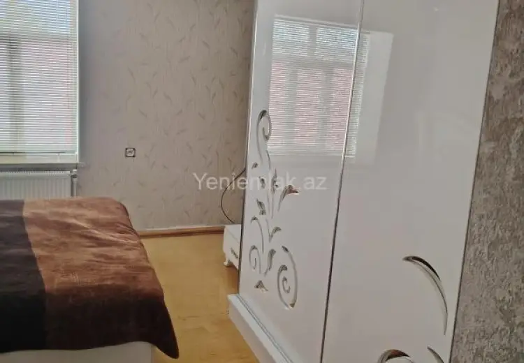 8 otaqlı mənzil Satılır, Qəbələ