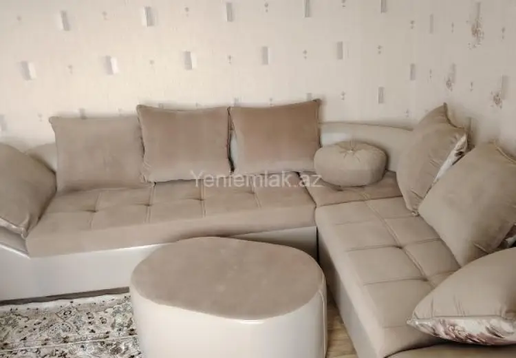 8 otaqlı mənzil Satılır, Qəbələ