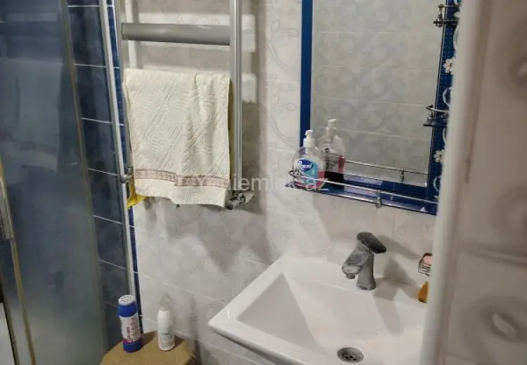 8 otaqlı mənzil Satılır, Qəbələ