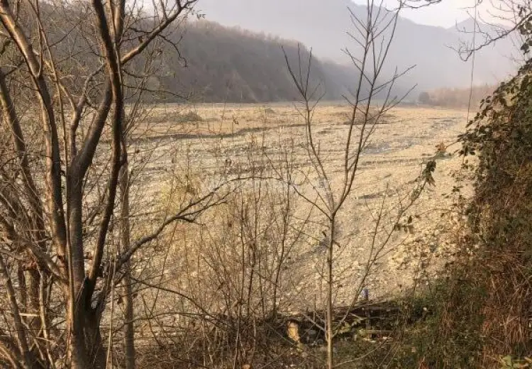 8 sot Torpaq Satılır, Qəbələ