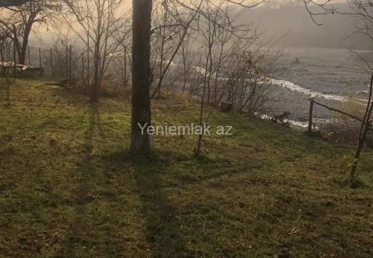 8 sot Torpaq Satılır, Qəbələ