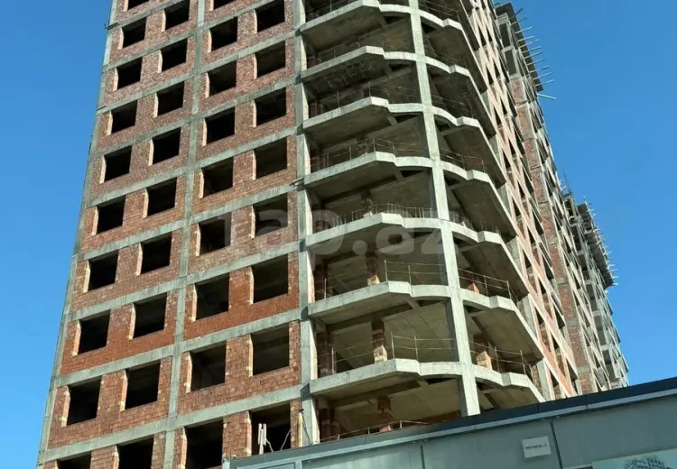 4 otaqlı mənzil , Bakı