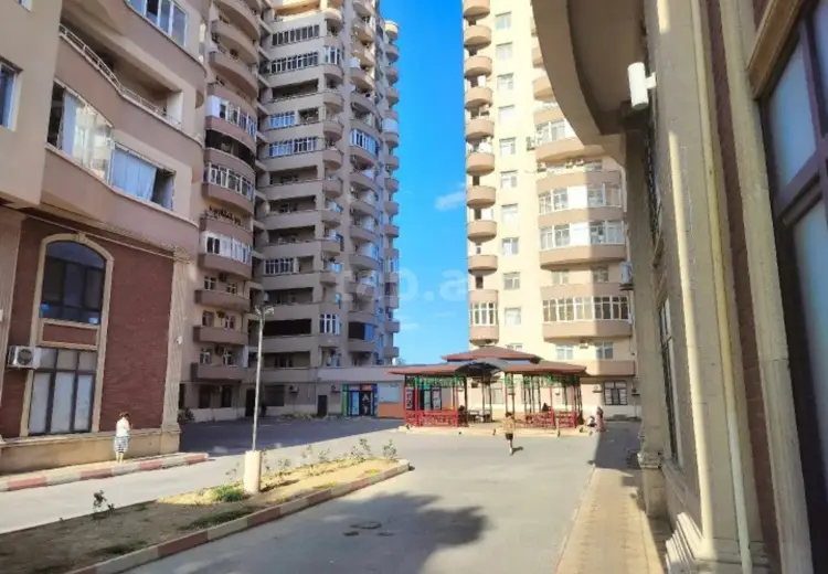 3 otaqlı mənzil , Bakı