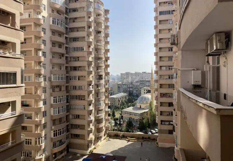3 otaqlı mənzil , Bakı