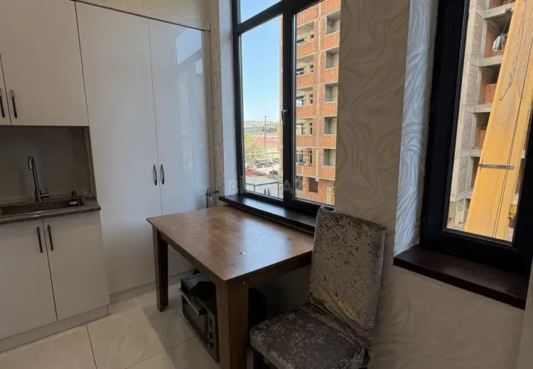 3 otaqlı mənzil Satılır, Abşeron