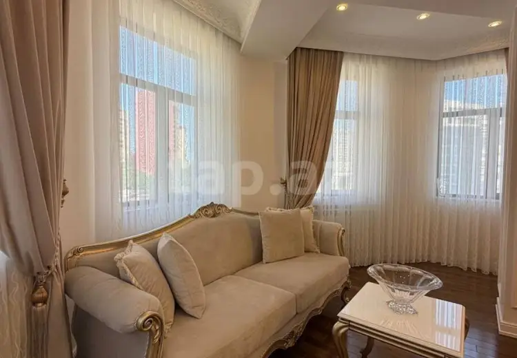 3 otaqlı mənzil , Bakı