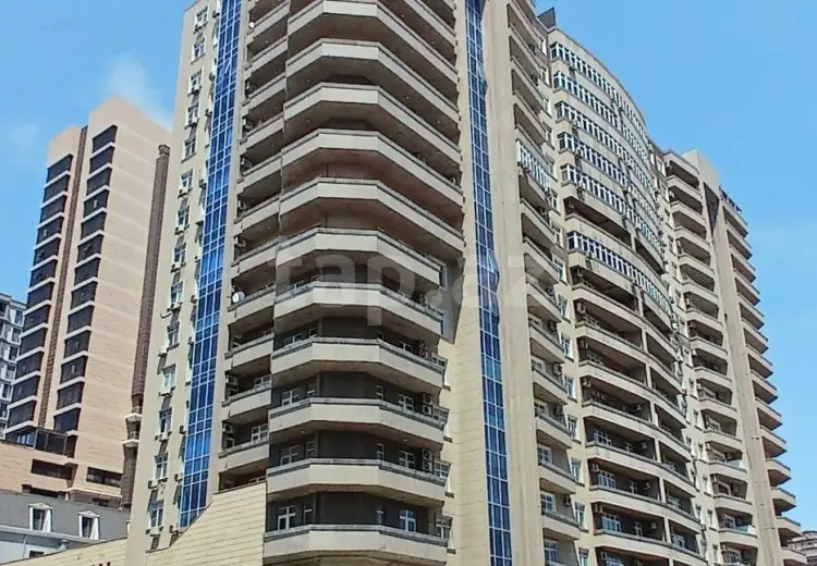 3 otaqlı mənzil , Bakı