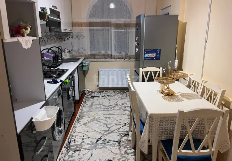 4 otaqlı mənzil , Şəki