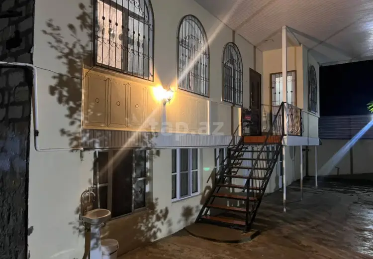 4 otaqlı mənzil , Şəki