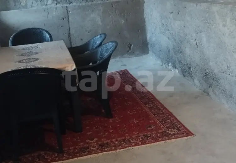 4 otaqlı mənzil , Şəki