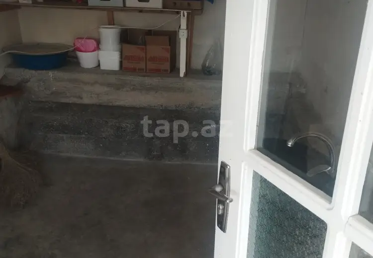4 otaqlı mənzil , Şəki