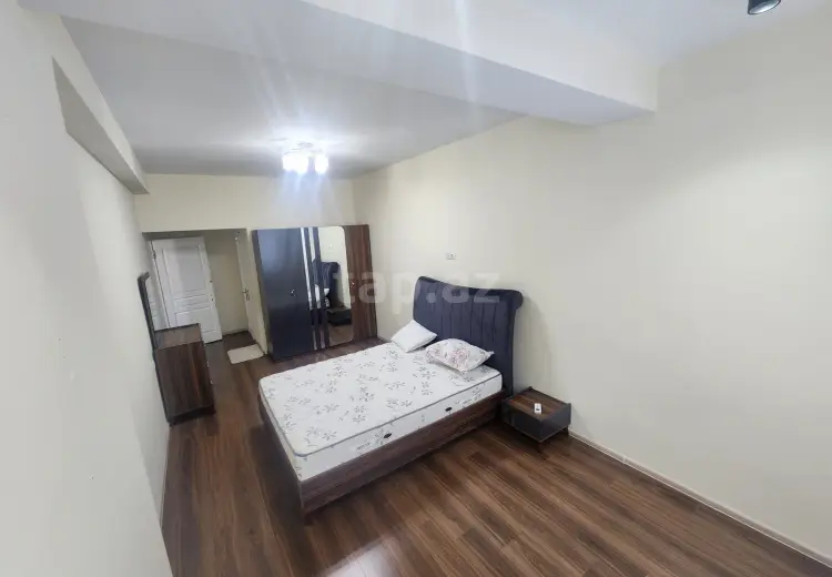 4 otaqlı mənzil , Bakı